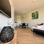 Cozy And Fully Equipped In The Center Of 4 Guests Apartmán *